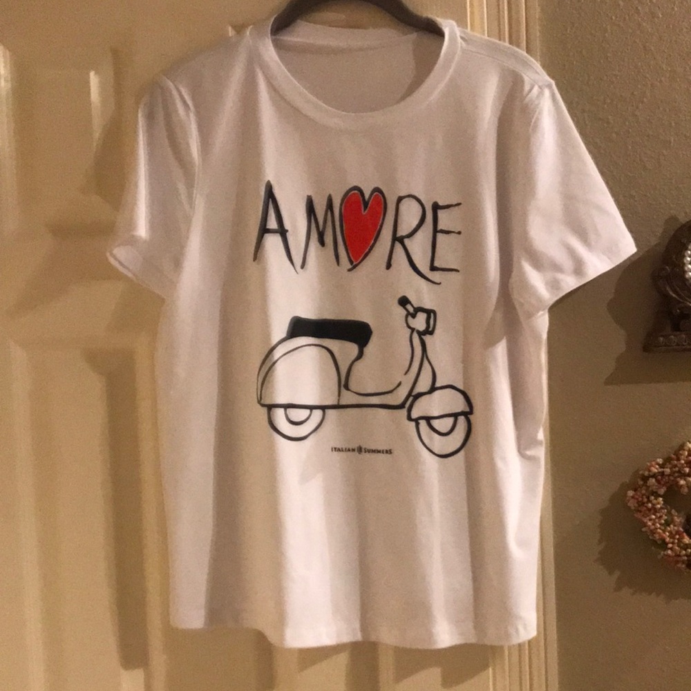 NWOT Short sleeve Tee with typical Italian Scooter Graphic size M